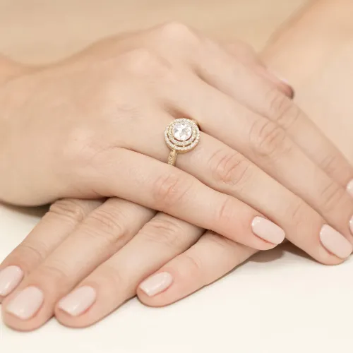 Złoty pierścionek z diamentem laboratoryjnym 0,75ct i diamentami laboratoryjnymi 0,37ct W0274