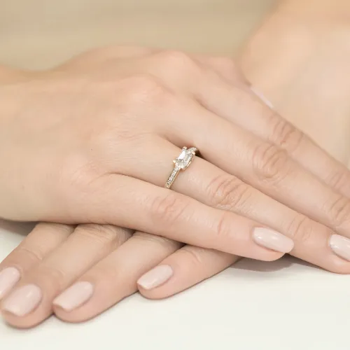 Złoty pierścionek z diamentem laboratoryjnym 0,60ct W0105