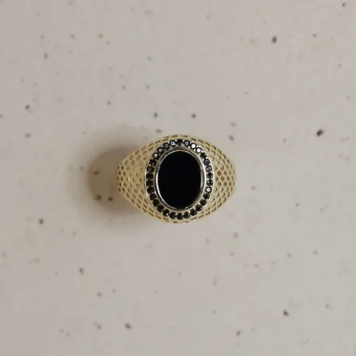 Złoty sygnet z onyksem i czarnymi cyrkoniami SZ-4