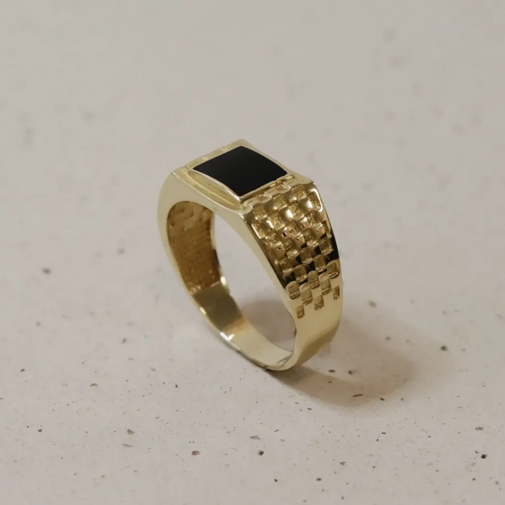 Złoty sygnet z onyksem SZ-9