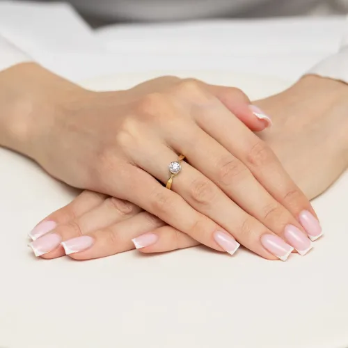 Złoty pierścionek z brylantem 0,30ct W0329