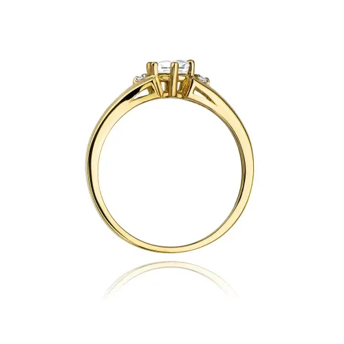 Złoty pierścionek z białym szafirem 0,60ct i brylantami 0,03ct W0076